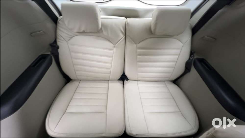 Renault Triber Rxt, 2023, Petrol