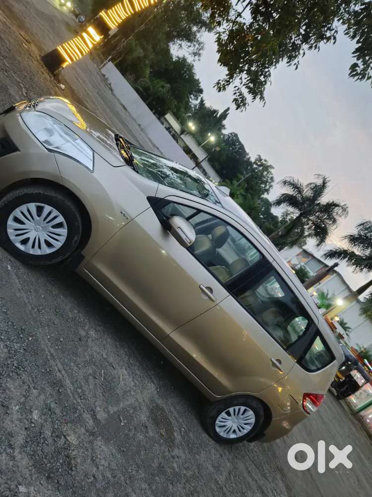 Maruti Suzuki Ertiga 2014 Lxi Cng