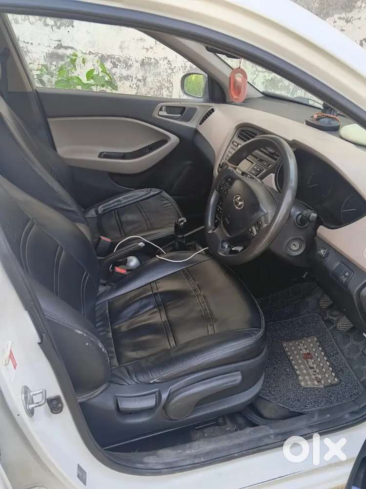 Hyundai I20 2015 Cng & Hybrids 95000 Km Driven
