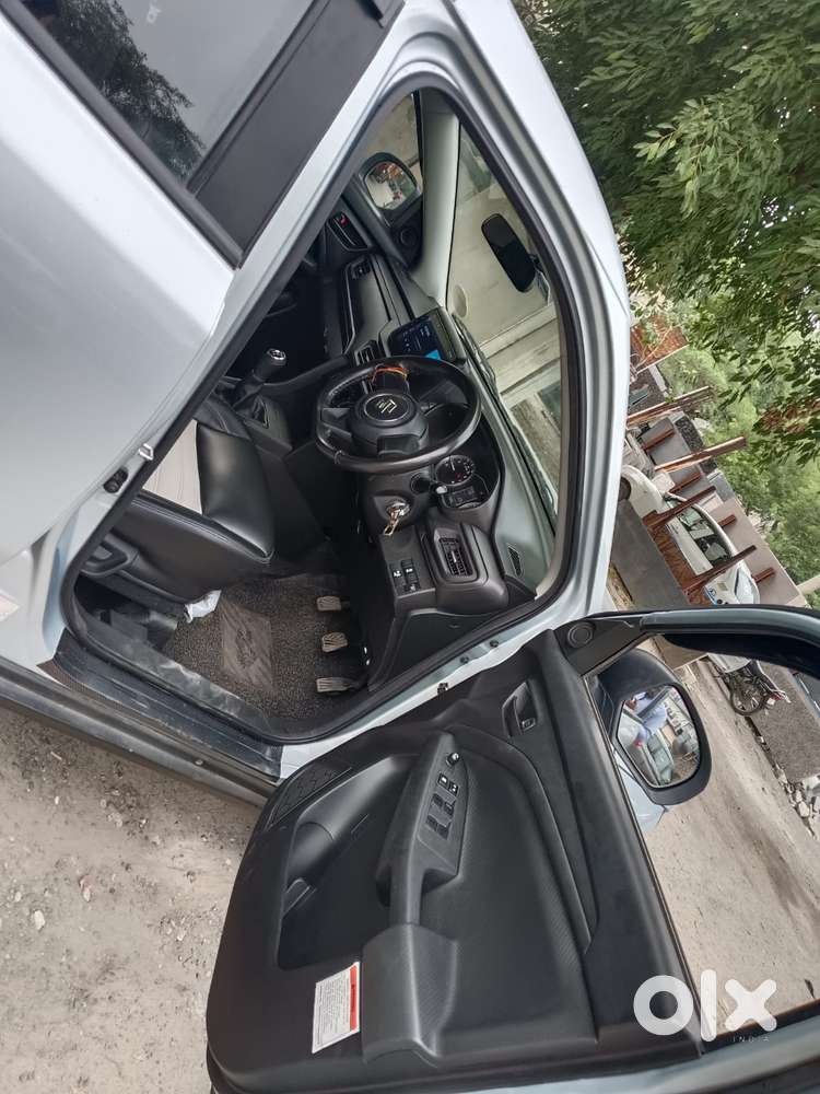 Maruti Suzuki Vitara Brezza 1.5 Lxi, 2024