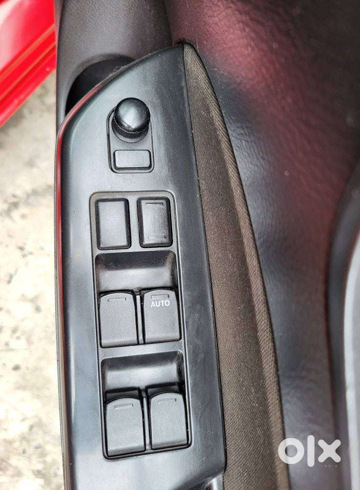Maruti Suzuki Swift Vxi + Manual, 2017, Petrol