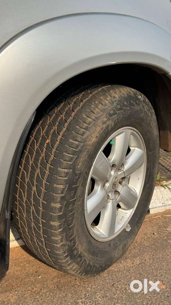 2011 Toyota Fortuner 4 X 4 Manual Diesel