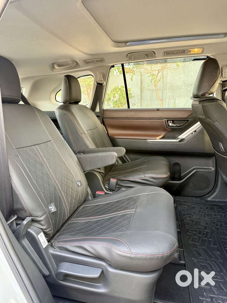 Toyota Innova Hycross 2.0 Vx (o) Hybrid 7 Str, 2024, Petrol