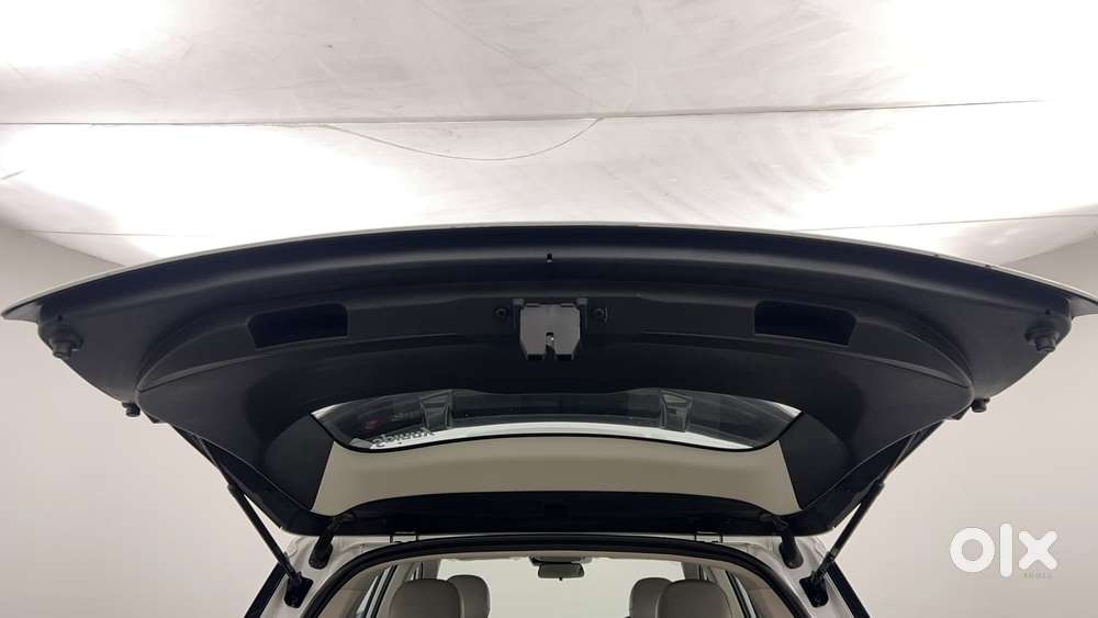 Mahindra Xuv700 2.2 Ax 7 Diesel At Luxury Pack Str, 2022, Diesel