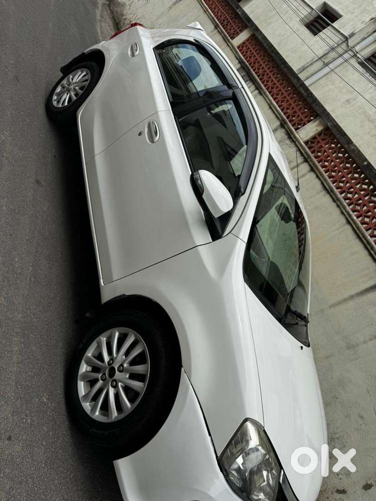 Toyota Etios Liva 2013 Petrol Well Maintained