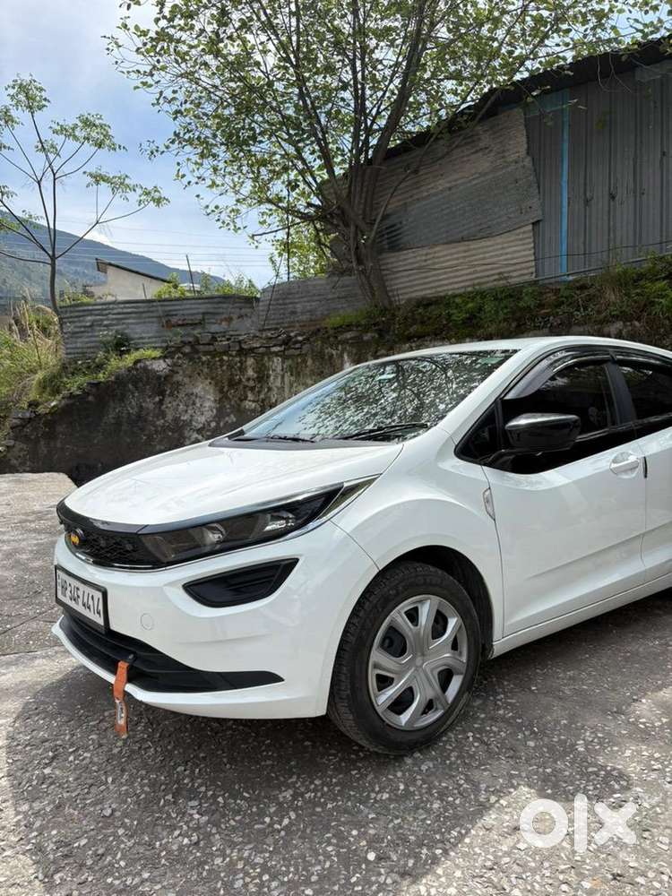 Tata Altroz 2024 Petrol Brand New Condition