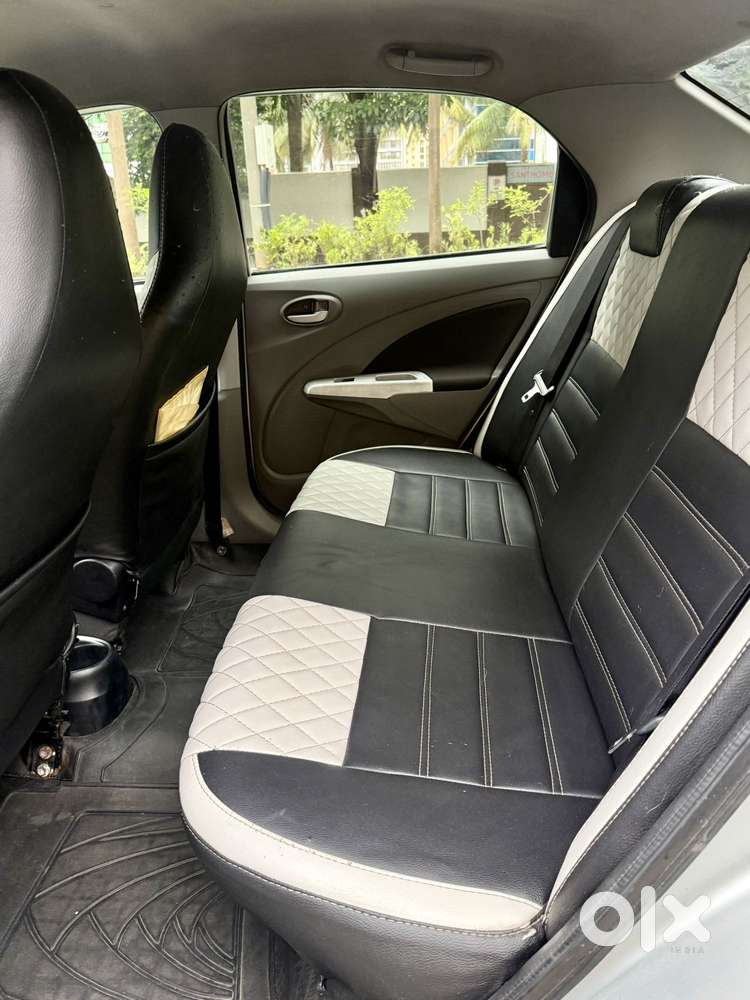 Toyota Etios V, 2011, Petrol