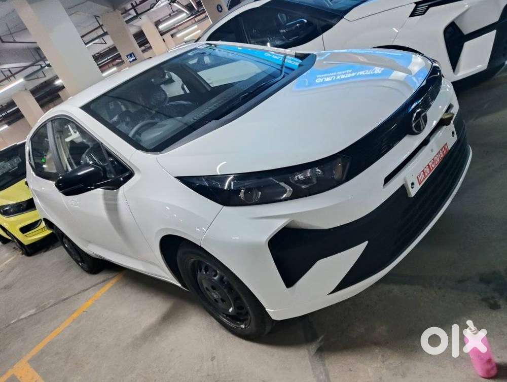 Tata Altroz Xz, 2026, Petrol