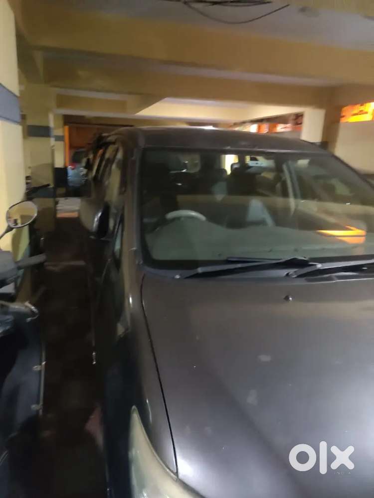 Toyota Innova 2012 Diesel 120000 Km Driven