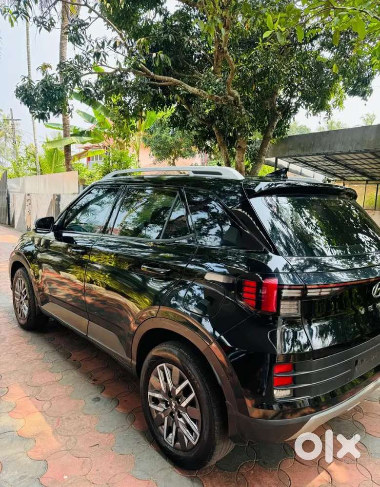 Hyundai Venue 2023 Diesel Well Maintained