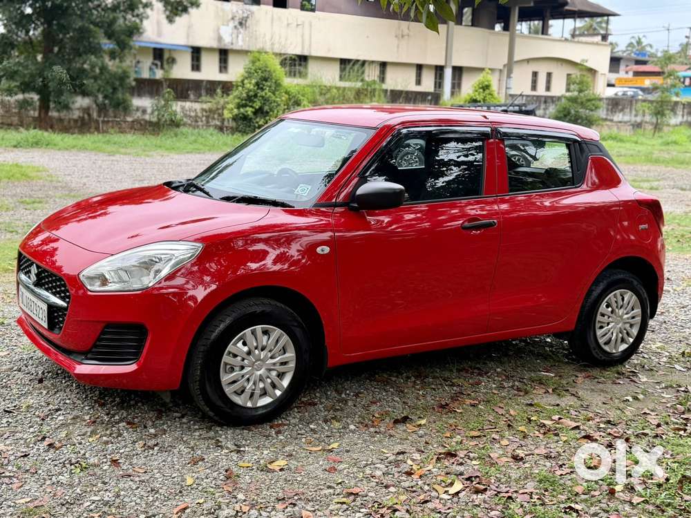 Maruti Suzuki Swift 1.2 Lxi (o), 2023, Petrol