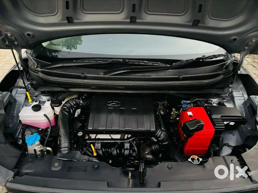 Mahindra Xuv300 W8, 2020, Petrol