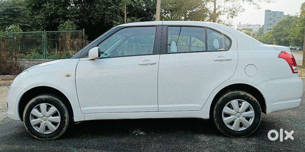 Maruti Suzuki Swift Dzire Vxi, 2010, Petrol