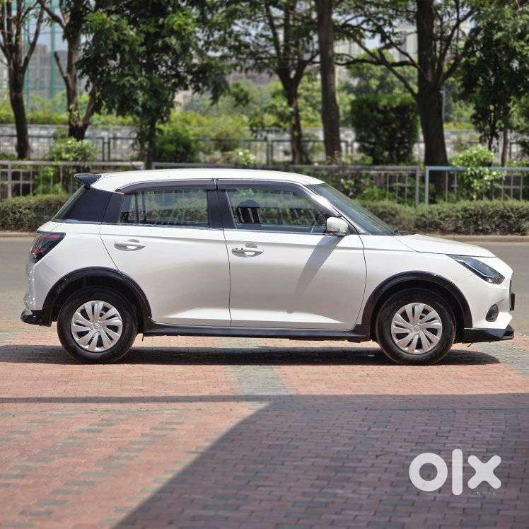 Maruti Suzuki Swift Vxi Optional, 2024, Petrol