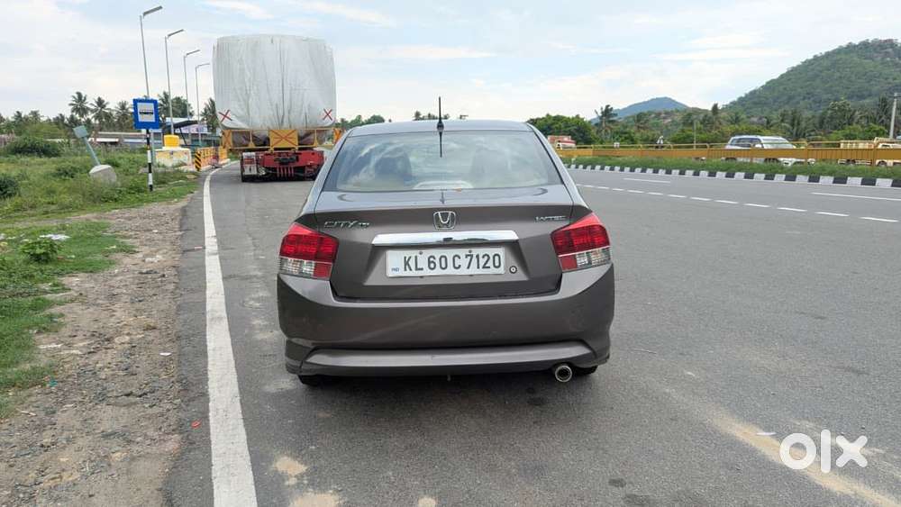 Honda City 2011-2013 V At Exclusive, 2011, Petrol