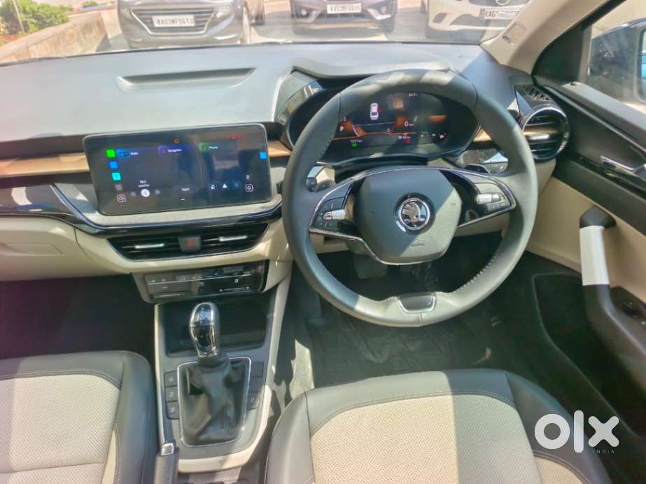 Skoda Slavia Style 1.0l Tsi At, 2025, Petrol