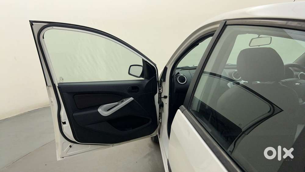 Ford Figo 1.2 Duratec Petrol Titanium, 2011, Petrol