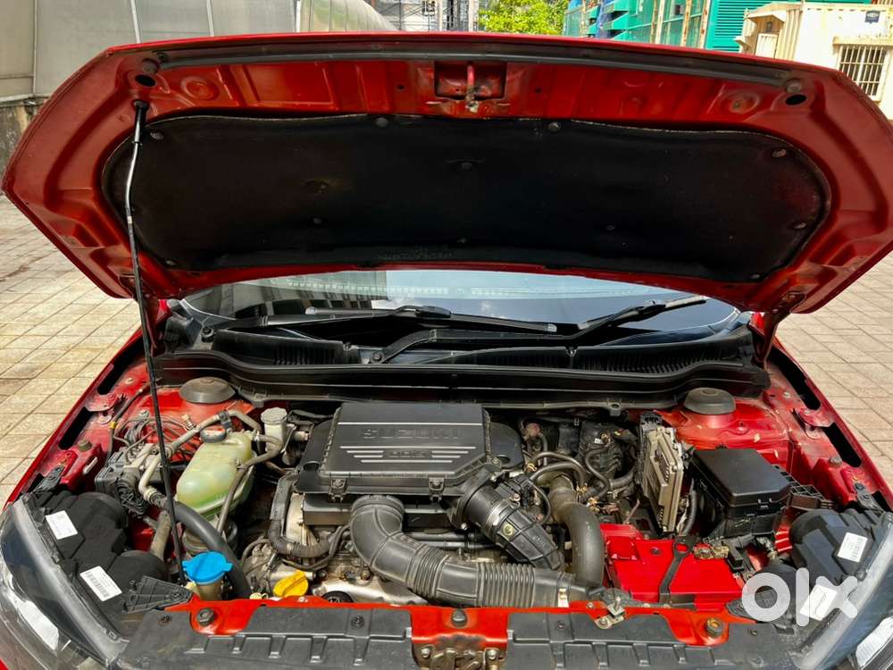 Brand New Condition Maruti Brezza 2018 Dual Tone