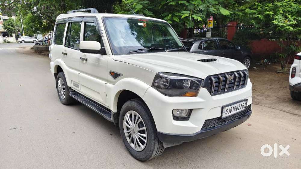 Mahindra Scorpio S10, 2016, Diesel