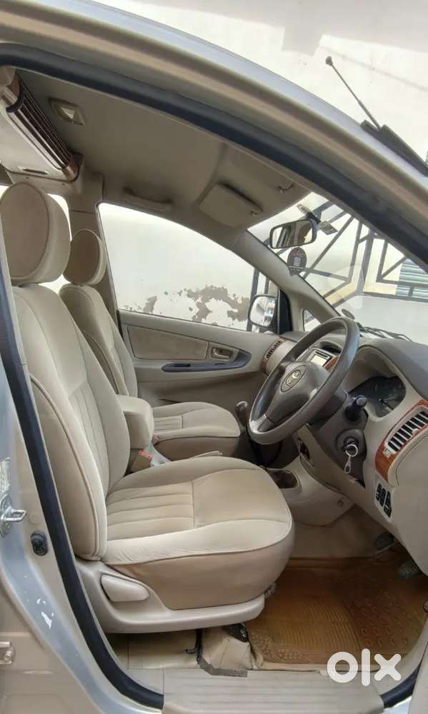 Toyota Innova 2.5 2012 Diesel Very Quality Car