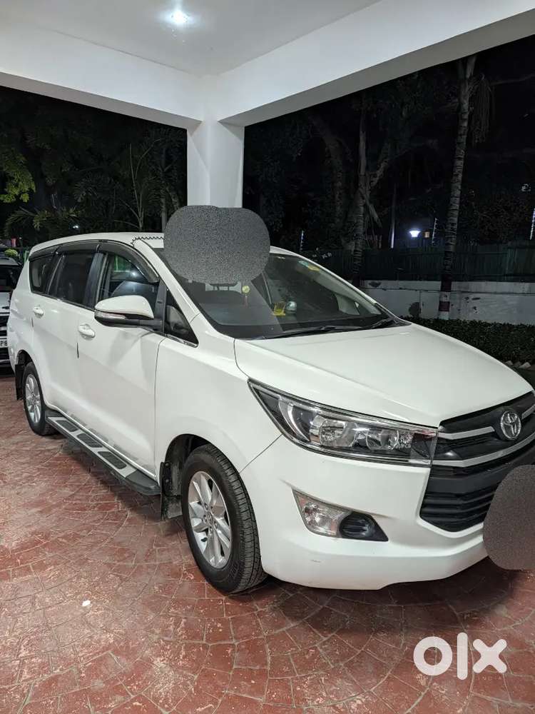 Toyota Innova Crysta 2.4 2017