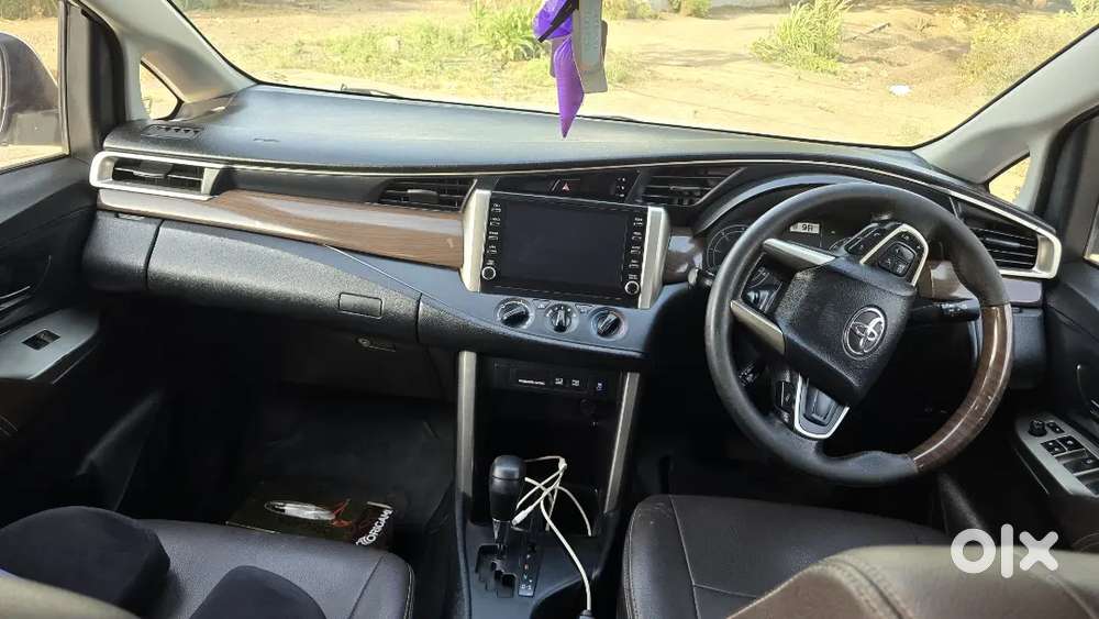 Toyota Innova Crysta 2022 Diesel 100000 Km Driven