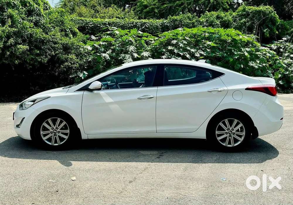 Hyundai Elantra 1.8 Sx Mt, 2015, Petrol