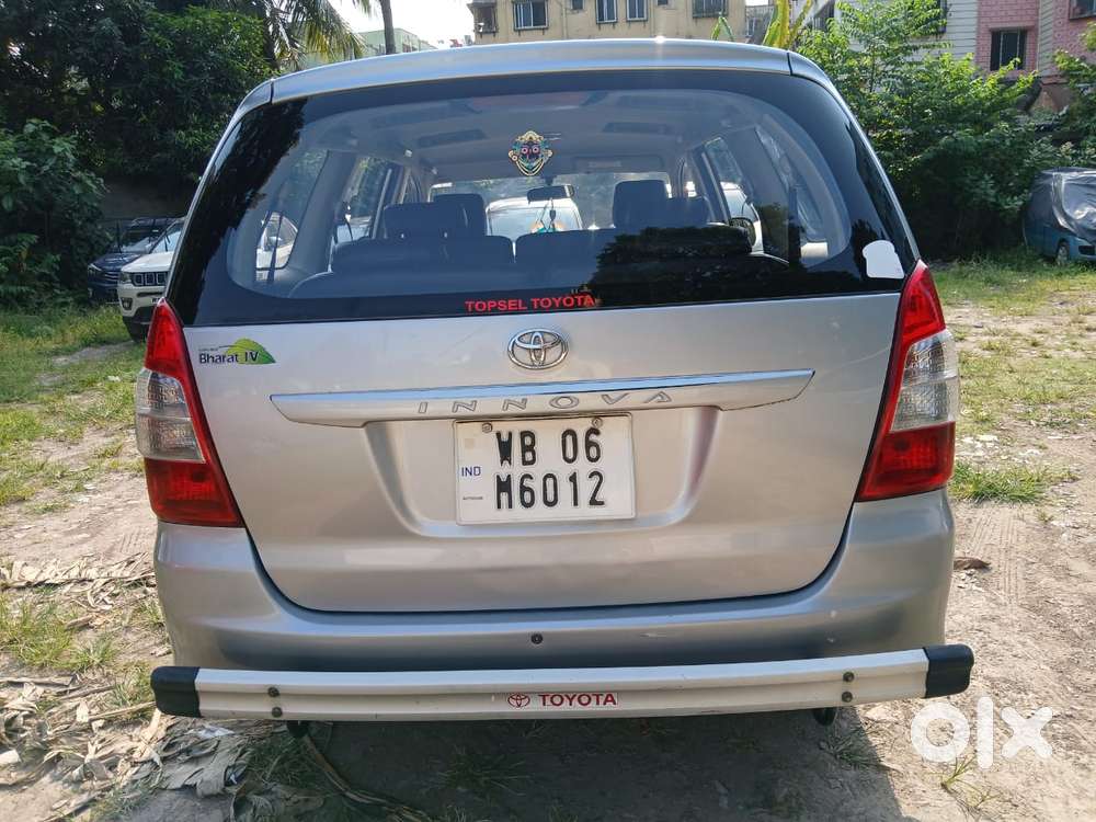 Toyota Innova 2.5 G (diesel) 8 Seater Bs Iv, 2016, Diesel