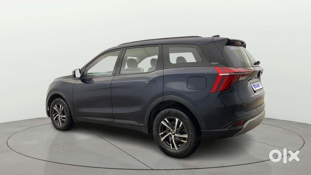 Mahindra Xuv700 2.0 Ax 5 Petrol Mt Str, 2022, Petrol