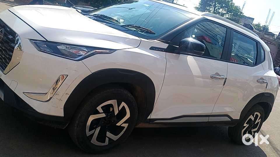 Nissan Magnite 1.0 Xv Executive Turbo Cvt, 2022, Petrol