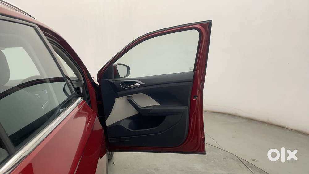 Volkswagen Taigun Topline 1.0 Tsi At (electric Seats), 2022, Petrol
