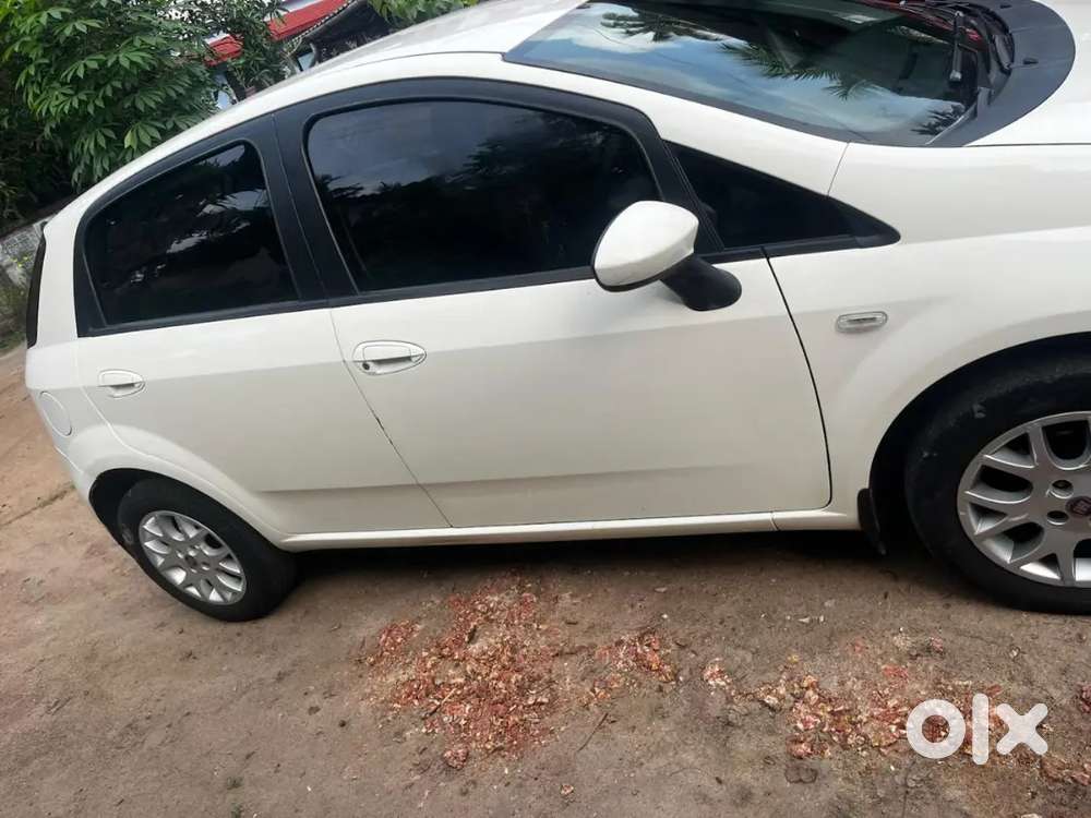 Fiat Punto Emotion 2012 Petrol