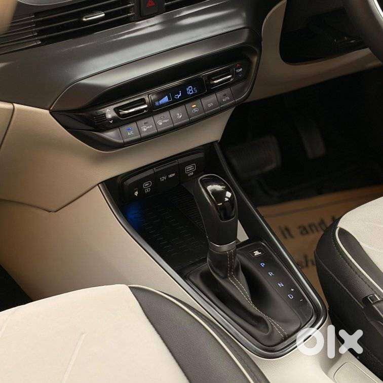 Hyundai I20 Asta (o) 1.2 Ivt, 2024, Petrol
