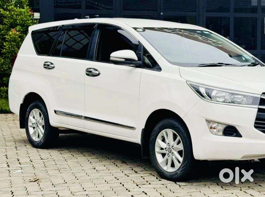 Toyota Innova Crysta 2.8 Gx At 8 Seater, 2018, Diesel