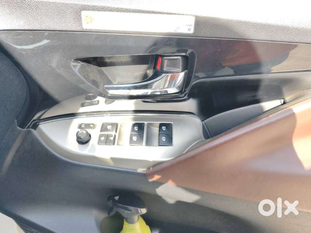 Toyota Innova Crysta 2.4 V 8 Str, 2023, Diesel