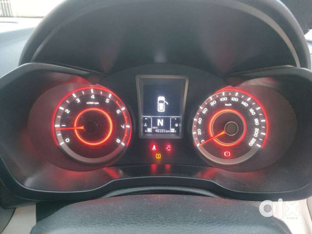 Mahindra Xuv300 W8, 2021, Petrol