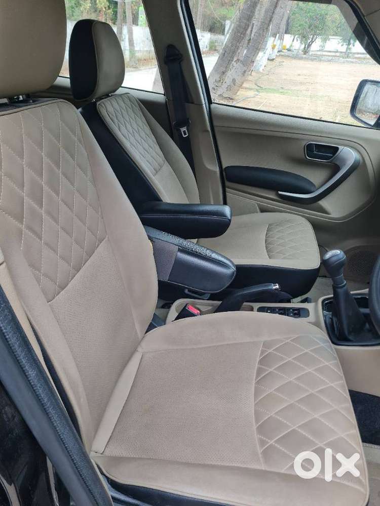 Mahindra Tuv 300 T10, 2019, Diesel