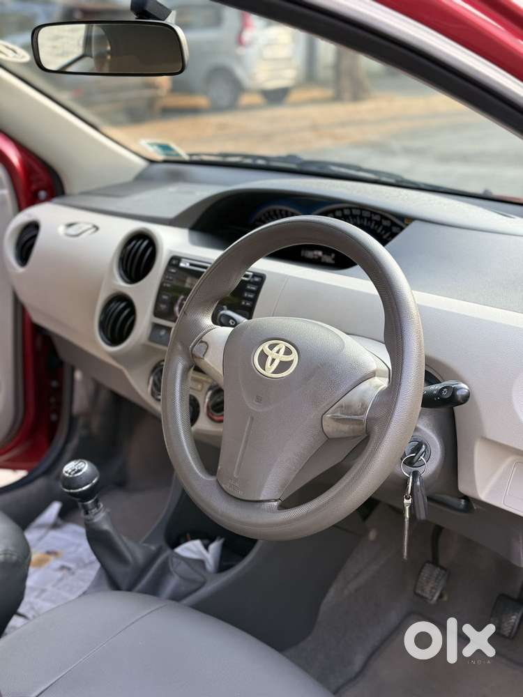 Toyota Etios Liva V, 2015, Petrol