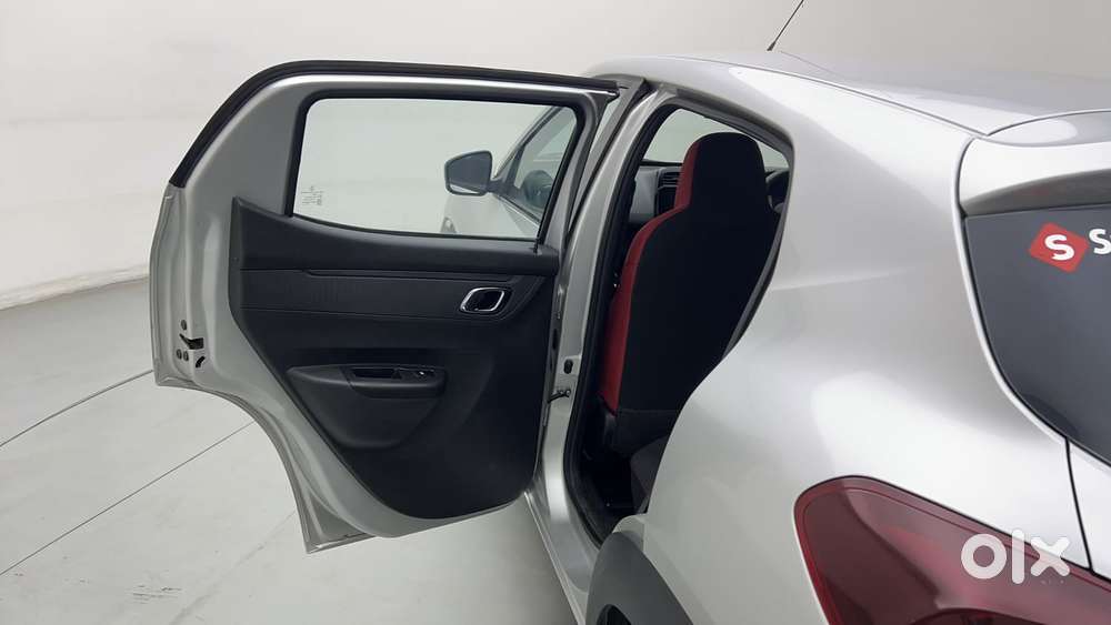 Renault Kwid 2019-ongoing 1.0 Rxt Amt (o), 2019, Petrol