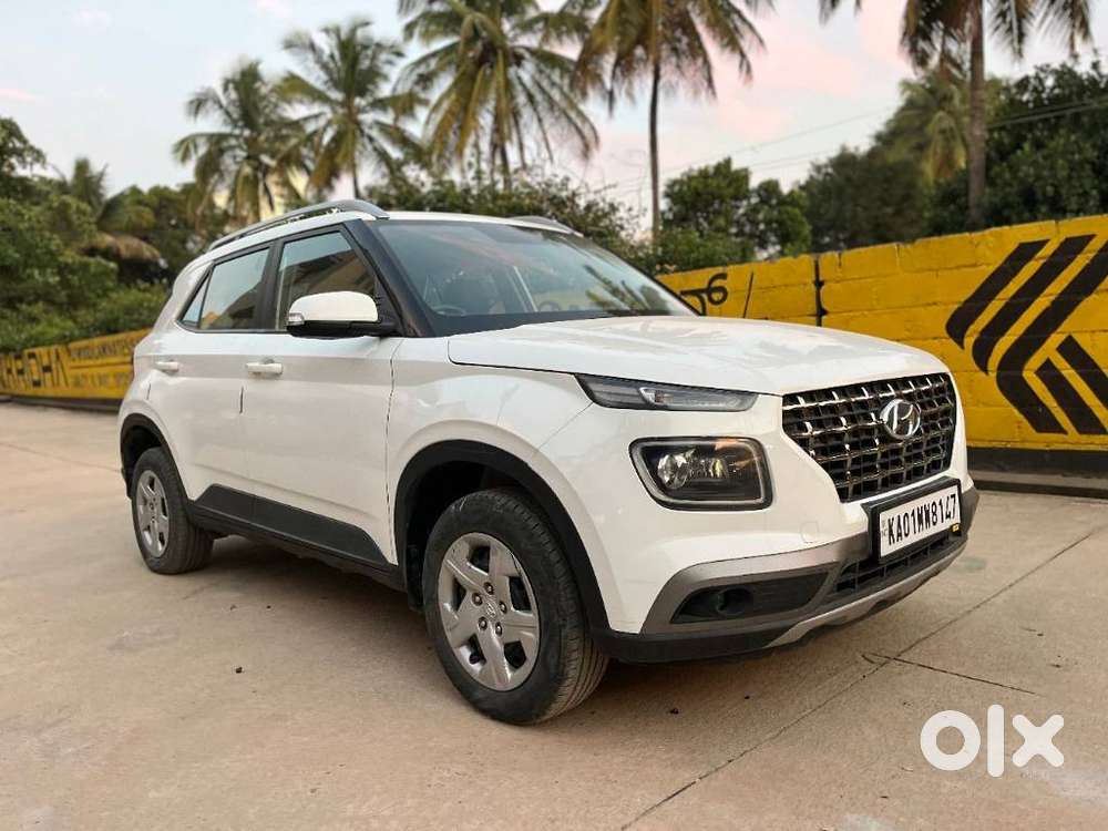 Hyundai Venue 1.2 S Plus, 2022, Petrol