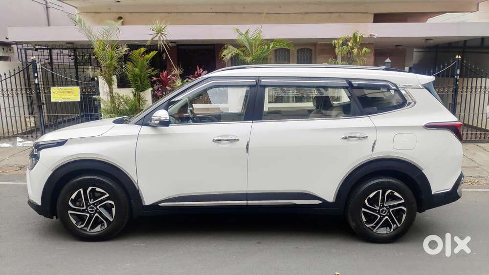 Kia Carens 1.4 Luxury Plus Dct 7 Str, 2022, Petrol