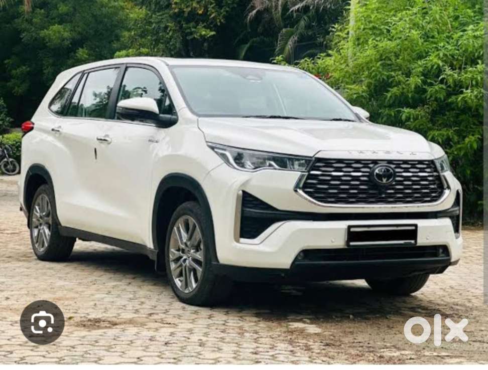 Toyota Innova Hycross 2.0 Zx (o) Hybrid 7 Str, 2024, Cng & Hybrids
