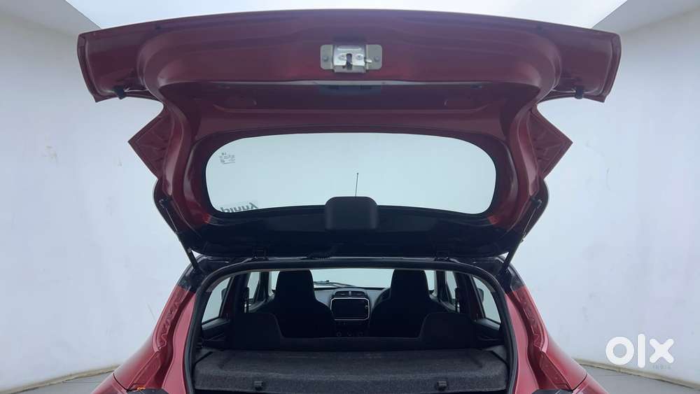 Renault Kwid 1.0 Climber (o) Dual Tone, 2024, Petrol