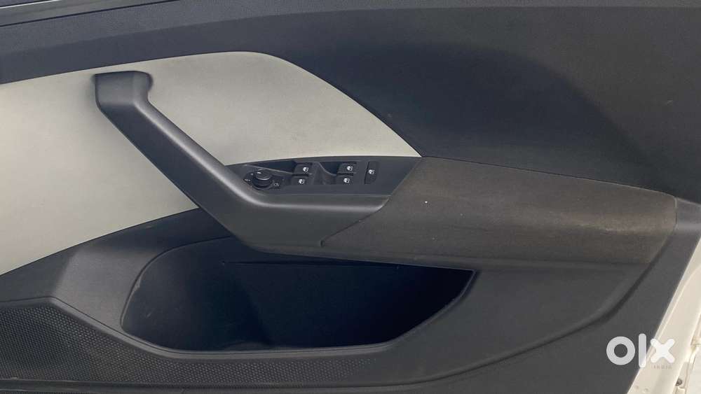 Skoda Kushaq 1.0 Tsi Ambition, 2022, Petrol