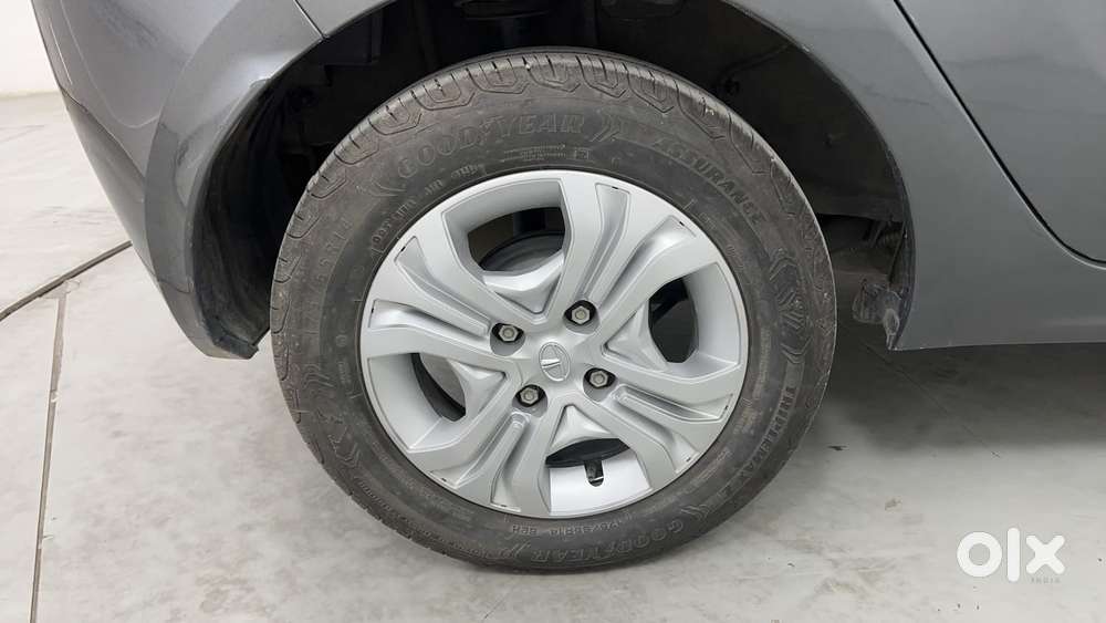 Tata Tiago 1.2 Revotron Xta, 2023, Petrol