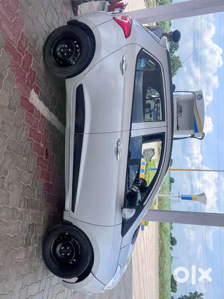 Koi Kami Nahi Hai