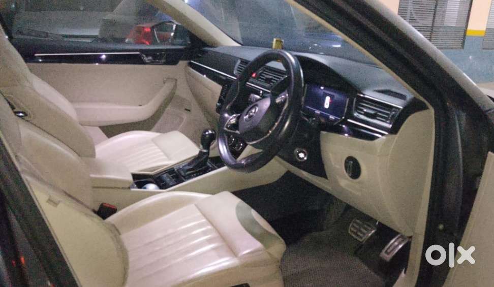 Skoda Superb 2.0 L&k Tsi At, 2022, Petrol