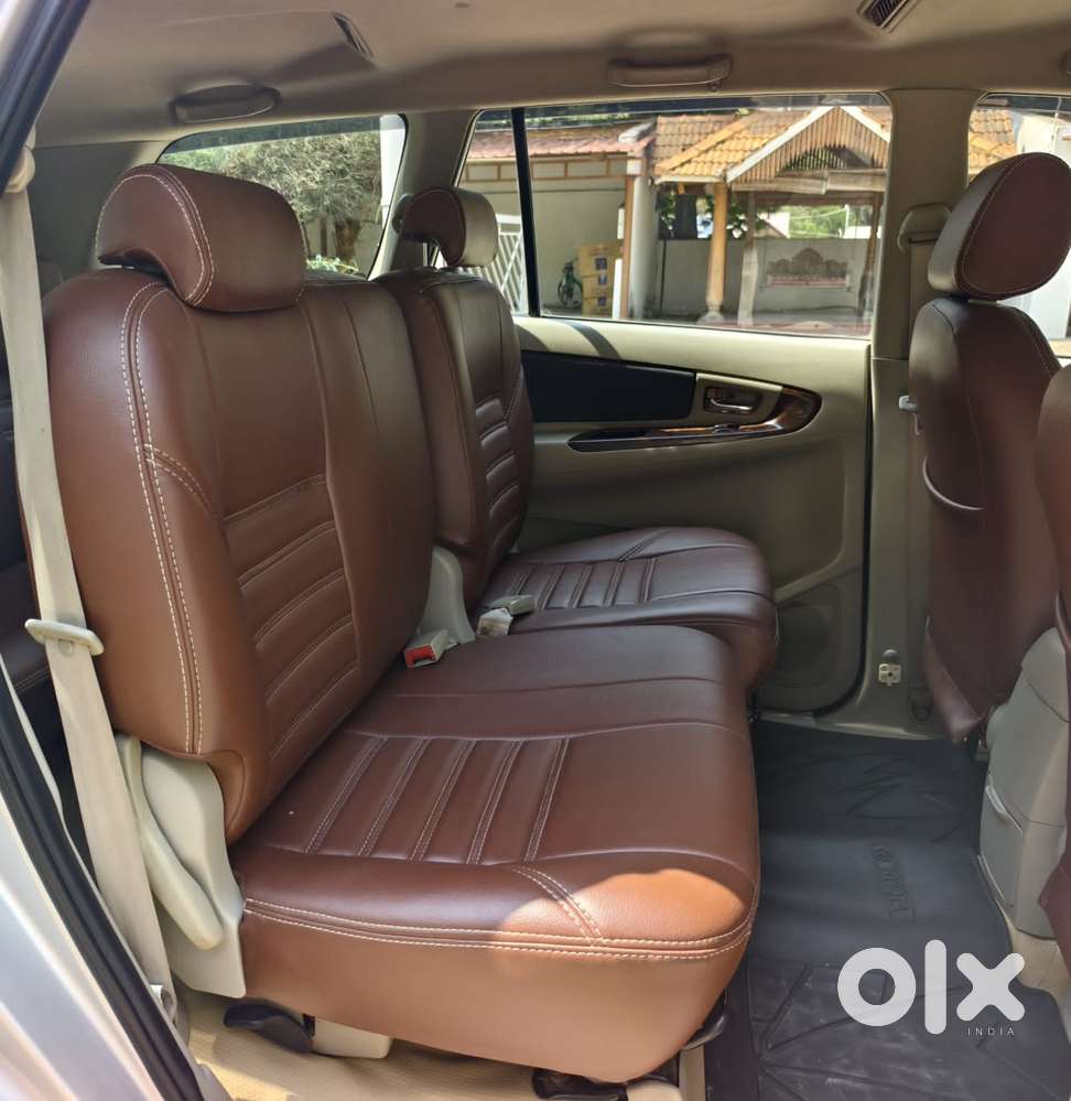 Toyota Innova 2.5 V 8 Str, 2014, Diesel