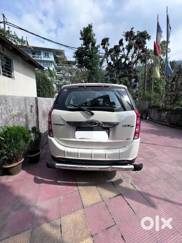 Mahindra Xuv500 2015 Diesel 80000 Km Driven