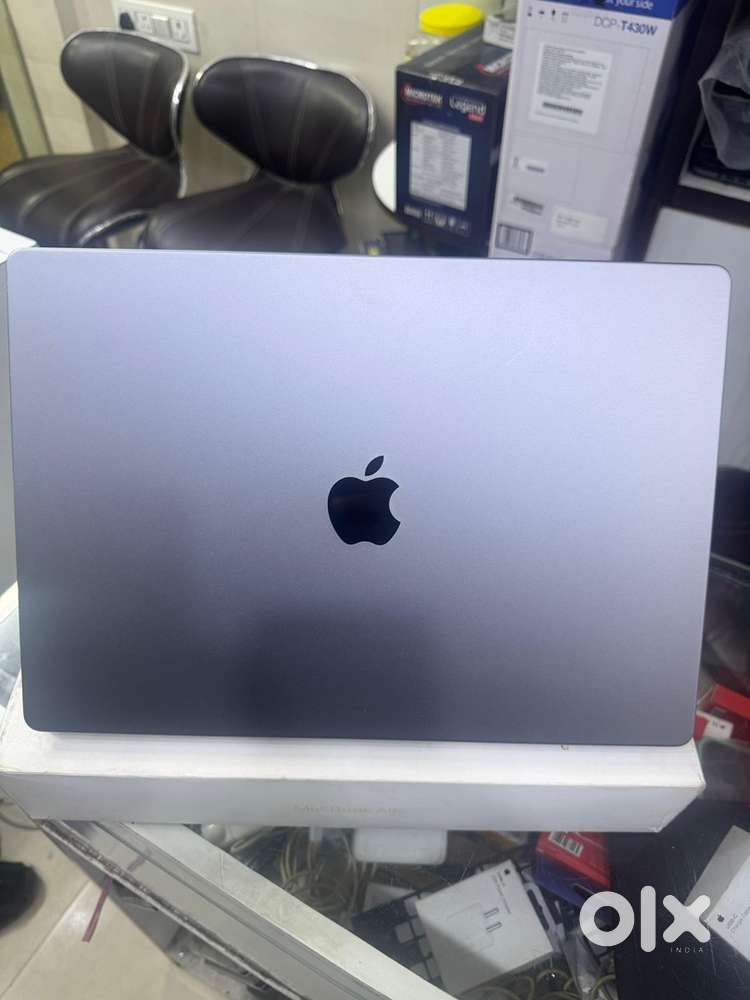 MACBOOK PRO 16 INCH M1 PRO CHIP 32/512
